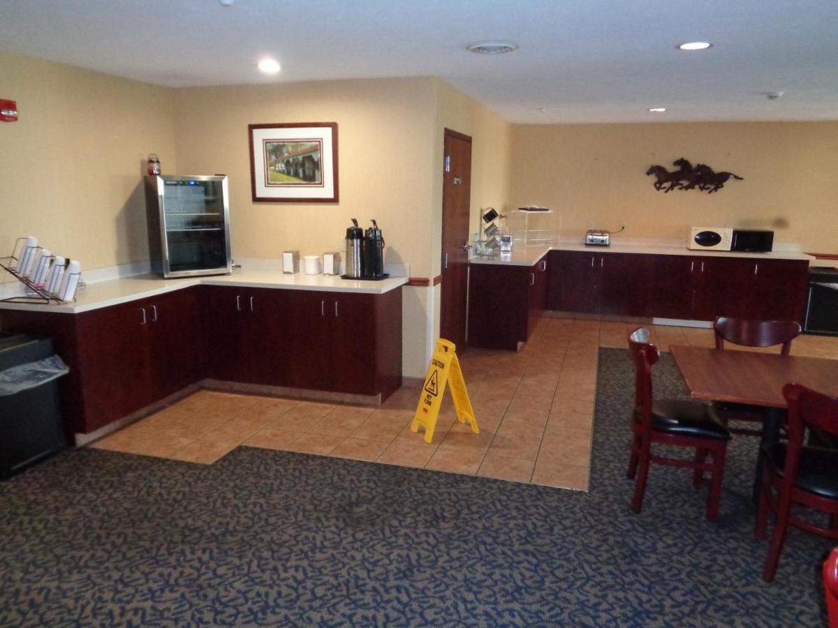 Fairgrounds Inn Du Quoin Extérieur photo